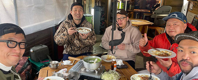 キャンパーの皆さんは朝からカツカレー?❣️